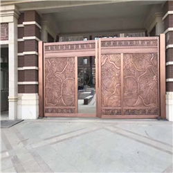 銅浮雕大門(mén)