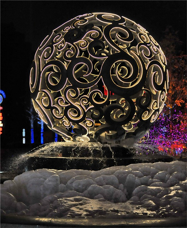 不銹鋼發(fā)光鏤空球