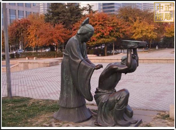 精忠報(bào)國校園人物雕塑