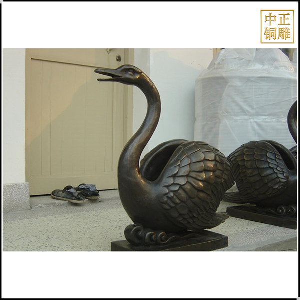 銅天鵝擺件