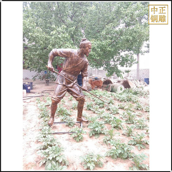 除草農(nóng)耕人物雕塑鑄造