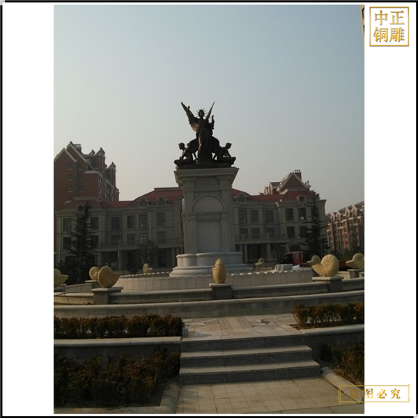 1西式小區(qū)大型人物雕塑.jpg 1西式小區(qū)大型人物雕塑.jpg