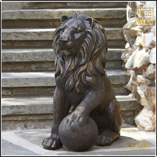 玩球銅獅子雕塑